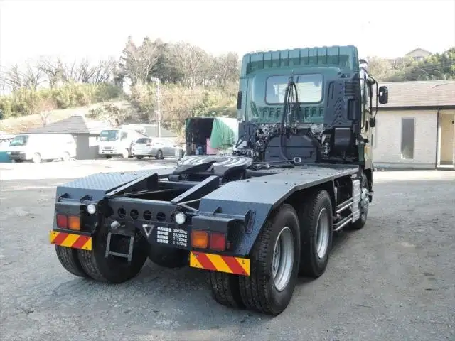 いすゞ ギガ 大型 トラクター ハイルーフ 2デフの中古トラック画像3