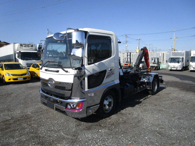 日野 プロフィア 大型 トラクター ハイルーフ  の中古トラック【車両No.130946】