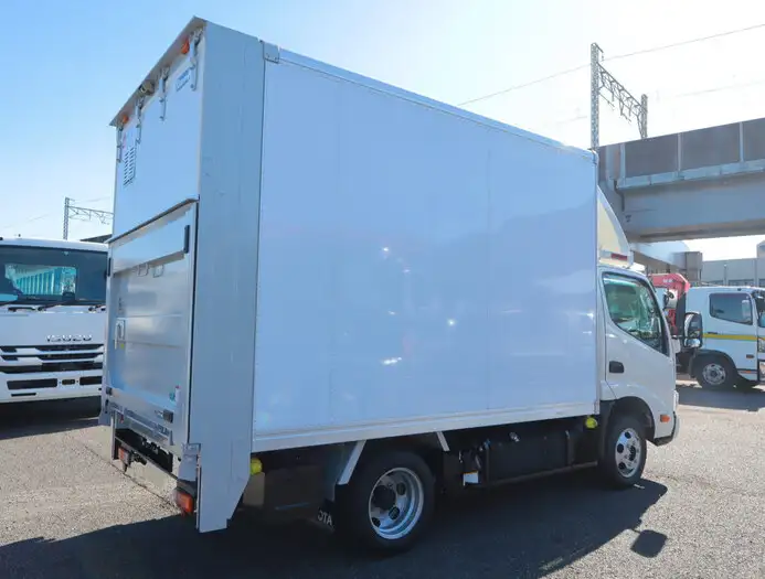トヨタ ダイナ 小型 アルミバン パワーゲート サイドドアの中古トラック画像2