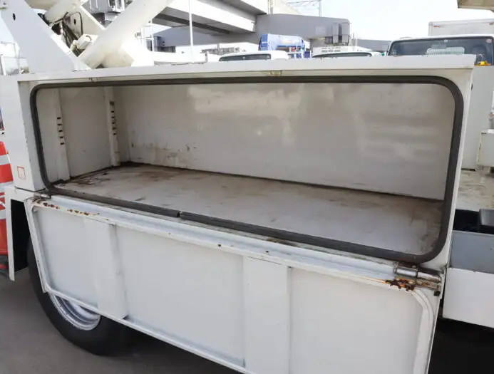 いすゞ エルフ 小型 高所・建柱車 高所作業車 電工仕様の中古トラック画像4