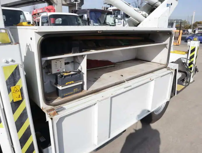 いすゞ エルフ 小型 高所・建柱車 高所作業車 電工仕様の中古トラック画像5