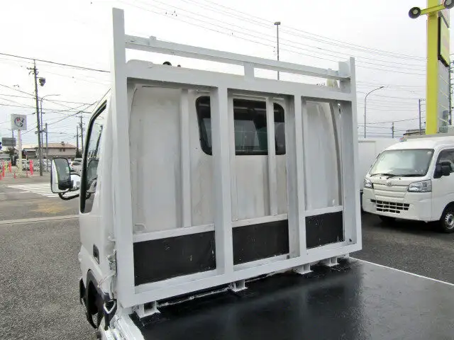マツダ タイタン 小型 平ボディ 床鉄板 KK-WHF5Tの中古トラック画像5