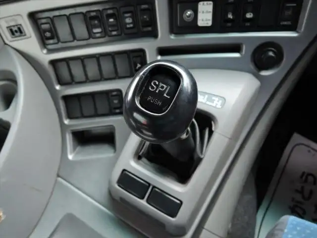 日産UD クオン 大型 アームロール コンテナ付き ベッドの中古トラック画像16