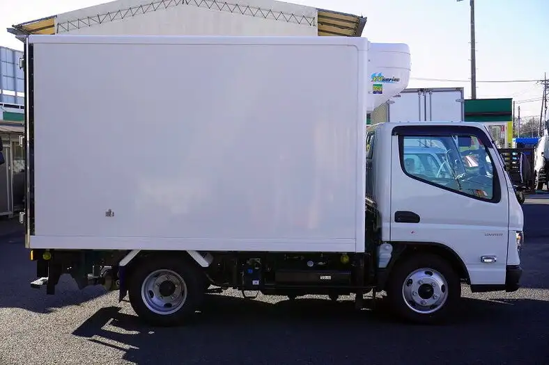 三菱 キャンター 小型 冷凍冷蔵 中温 キーストンの中古トラック画像2