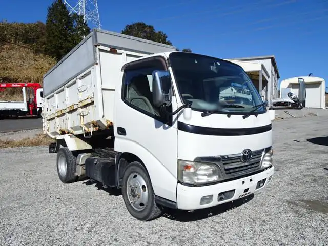 トヨタ ダイナ 小型 ダンプ 土砂禁 BDG-XZU368Dの中古トラック画像1