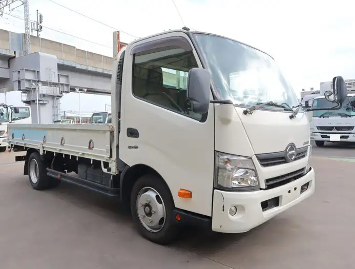 日野 デュトロ 小型 平ボディ TKG-XZU710M H28の中古トラック画像2