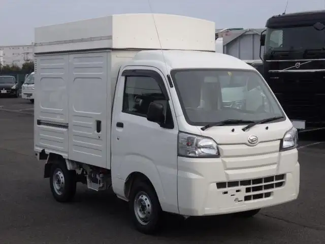 ダイハツ ハイゼット アルミバン EBD-S500P H30の中古トラック画像2