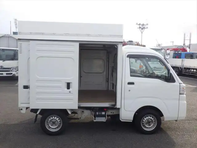 ダイハツ ハイゼット アルミバン EBD-S500P H30の中古トラック画像3