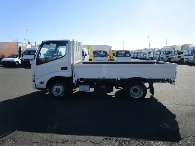 日野 デュトロ 小型 平ボディ 2RG-XZU605M R4の中古トラック画像4
