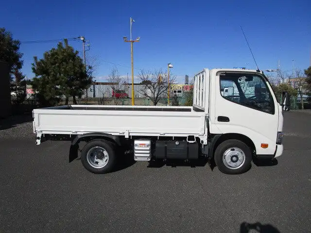 日野 デュトロ 小型 平ボディ 2RG-XZU605M R4の中古トラック画像5