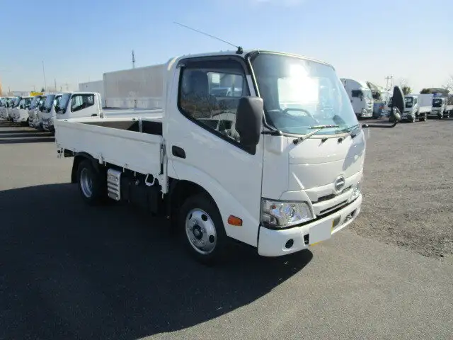 日野 デュトロ 小型 平ボディ 2RG-XZU605M R2の中古トラック画像2