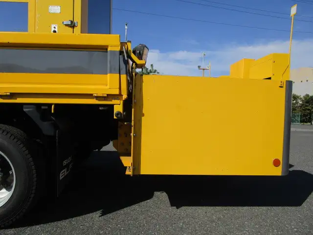 いすゞ エルフ 小型 特殊車両 TRG-NLR85AR H29の中古トラック画像8