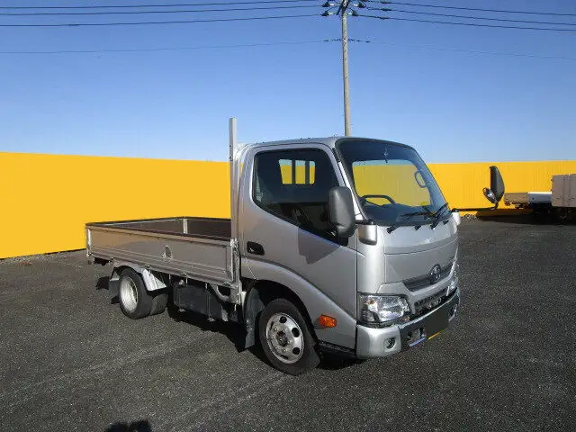 トヨタ ダイナ 小型 平ボディ ABF-TRY230 H30の中古トラック画像2