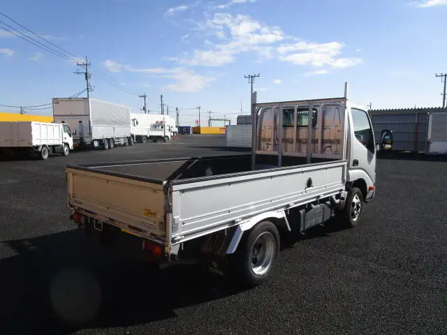 トヨタ ダイナ 小型 平ボディ ABF-TRY230 H30の中古トラック画像3