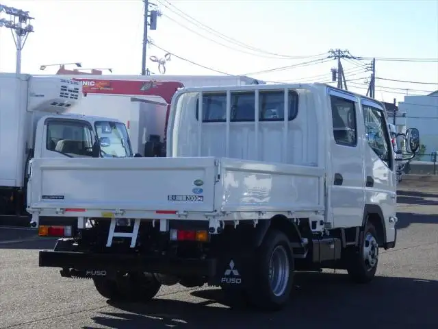 三菱 キャンター 小型 平ボディ Wキャブ 2RG-FBA20の中古トラック画像6