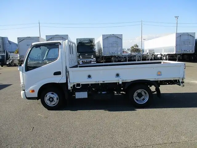 日野 デュトロ 小型 平ボディ 床鉄板 2RG-XZC605Mの中古トラック画像3