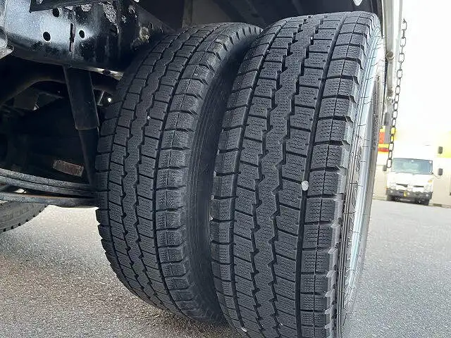 マツダ タイタン 小型 平ボディ 10尺 の中古トラック【車両No