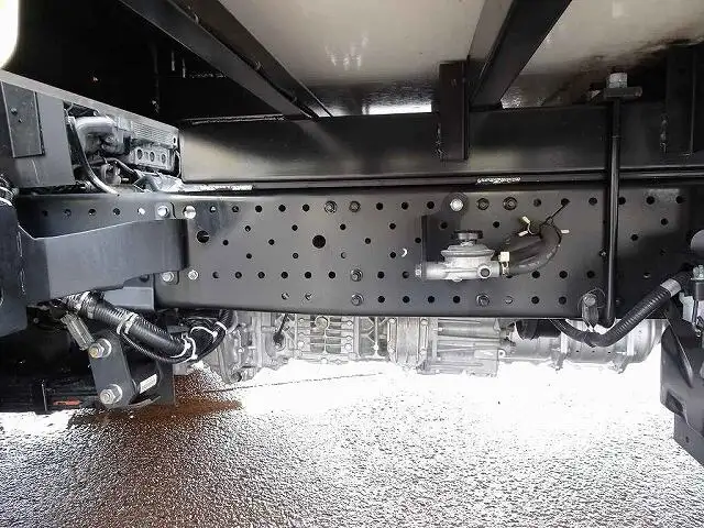 いすゞ エルフ 小型 アルミバン サイドドア 3枚観音の中古トラック画像像17