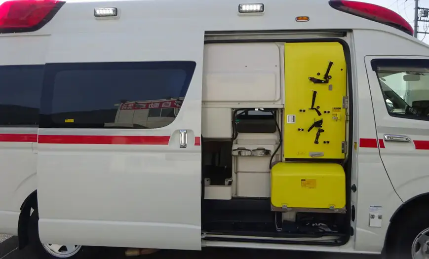 トヨタ ハイエース 小型 特殊車両 CBF-TRH226S H25の中古トラック画像3