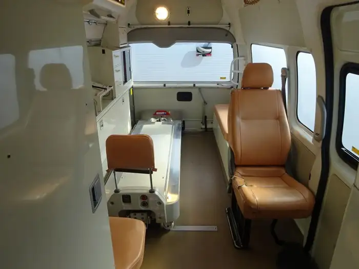 トヨタ ハイエース 小型 特殊車両 CBF-TRH226S H25の中古トラック画像10
