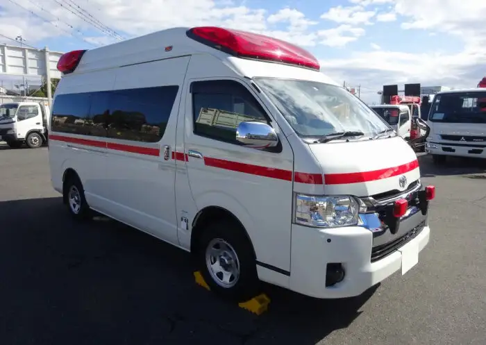 トヨタ ハイエース 小型 特殊車両 CBF-TRH226S H26の中古トラック画像3