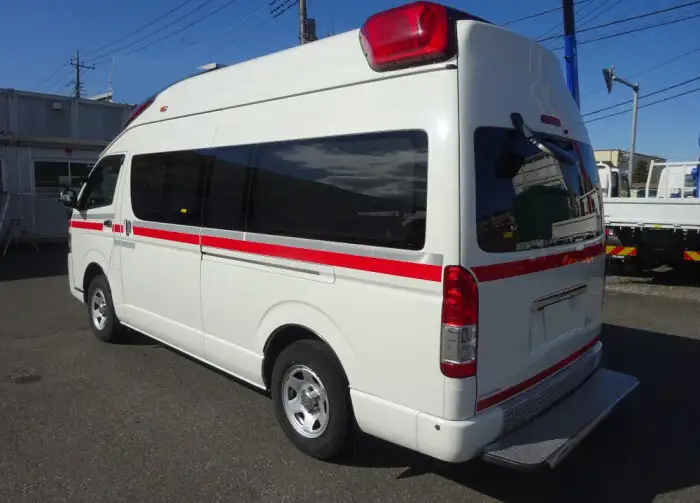トヨタ ハイエース 小型 特殊車両 CBF-TRH226S H26の中古トラック画像4