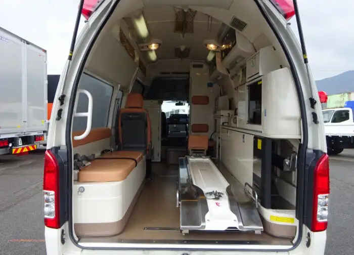 トヨタ ハイエース 小型 特殊車両 CBF-TRH226S H26の中古トラック画像6