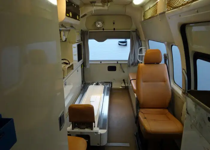 トヨタ ハイエース 小型 特殊車両 CBF-TRH226S H26の中古トラック画像9