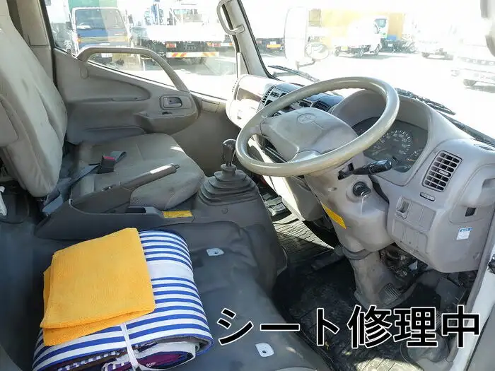トヨタ ダイナ 小型 平ボディ LDF-KDY281 H25の中古トラック画像14