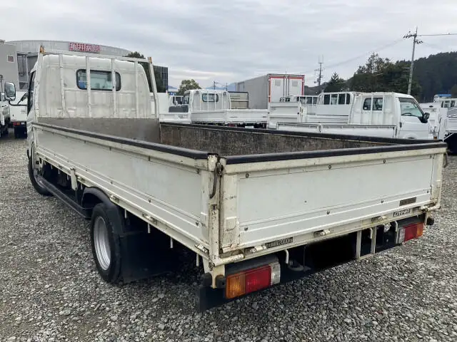トヨタ ダイナ 小型 平ボディ 床鉄板 BDG-XZU348の中古トラック画像3