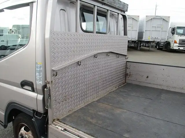 三菱 キャンター 小型 平ボディ 床鉄板 カスタムの中古トラック画像9