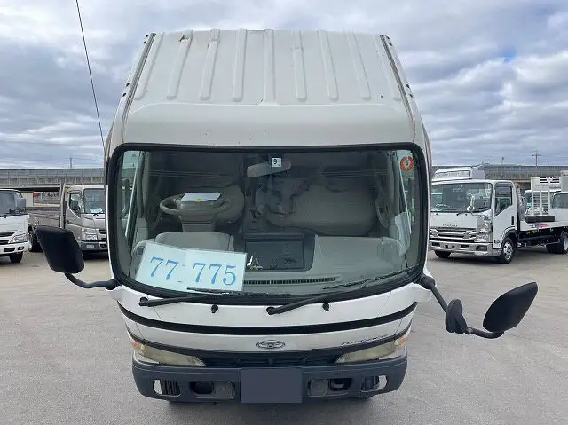 トヨタ トヨエース 小型 アルミバン PB-XZU346 H16の中古トラック画像5
