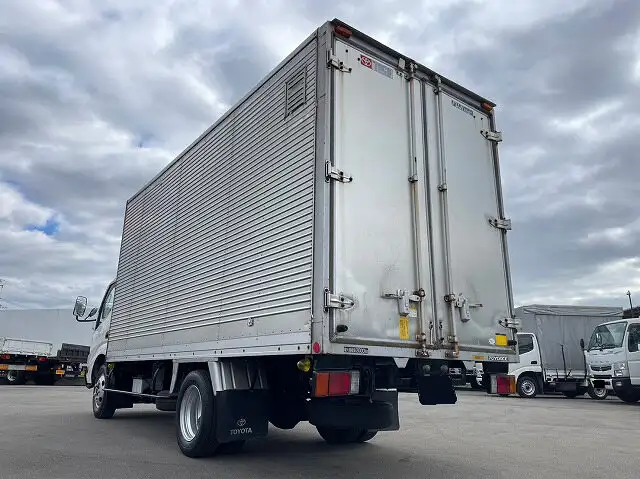 トヨタ トヨエース 小型 アルミバン PB-XZU346 H16の中古トラック画像6