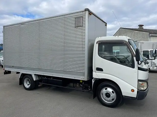 トヨタ トヨエース 小型 アルミバン PB-XZU346 H16の中古トラック画像3