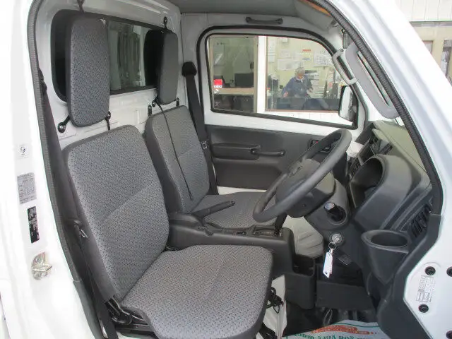 日産 クリッパー  平ボディ 幌 EBD-DR16Tの中古トラック画像9