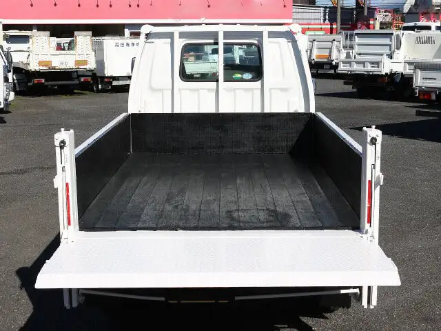 マツダ ボンゴ 小型 平ボディ パワーゲート 床鉄板の中古トラック画像6