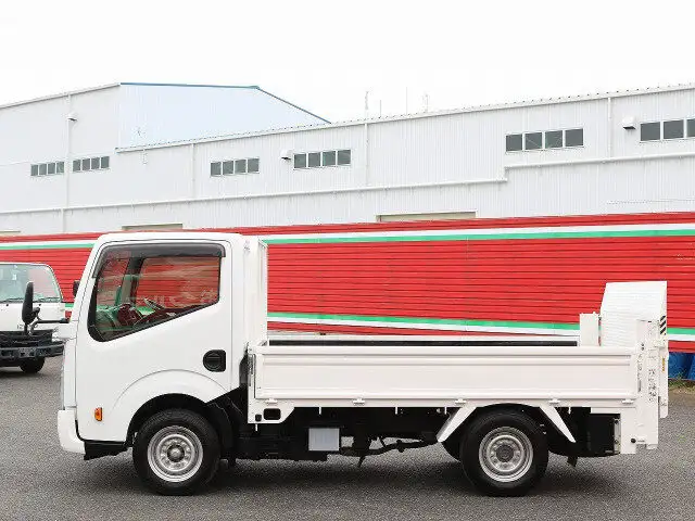 日産 アトラス 小型 平ボディ パワーゲート 床鉄板の中古トラック画像5