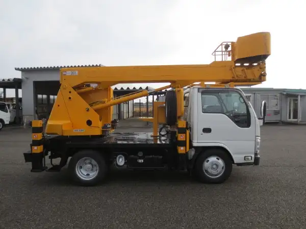 いすゞ エルフ 小型 高所・建柱車 高所作業車 BKG-NKR85Nの中古トラック画像7