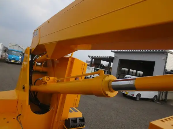 いすゞ エルフ 小型 高所・建柱車 高所作業車 BKG-NKR85Nの中古トラック画像8