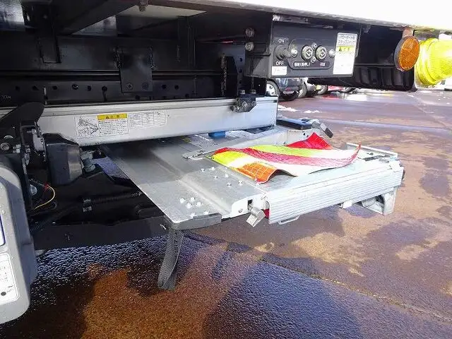 いすゞ エルフ 小型 冷凍冷蔵 保冷 パワーゲートの中古トラック画像12