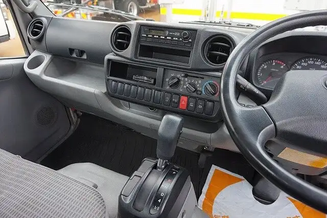 日野 デュトロ 小型 平ボディ パワーゲート TKG-XZU645Mの中古トラック画像14