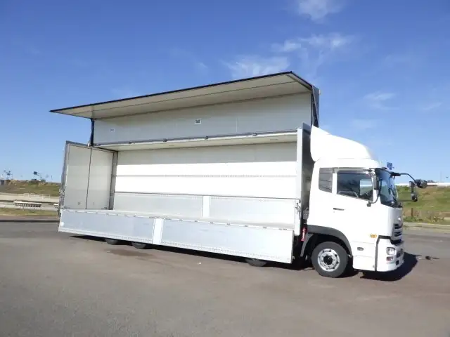 日産UD クオン 大型 ウイング エアサス ベッドの中古トラック画像5