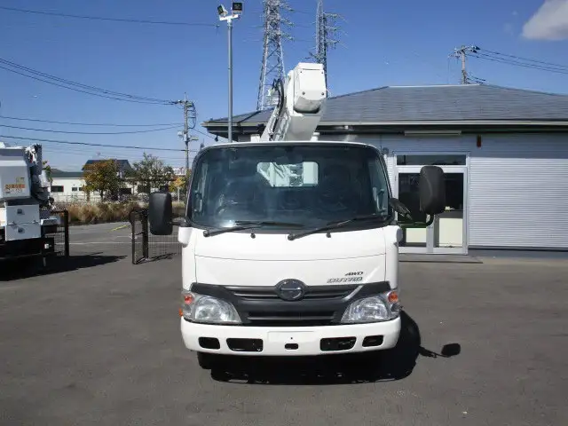 日野 デュトロ 小型 高所・建柱車 高所作業車 TKG-XZU685Mの中古トラック画像2
