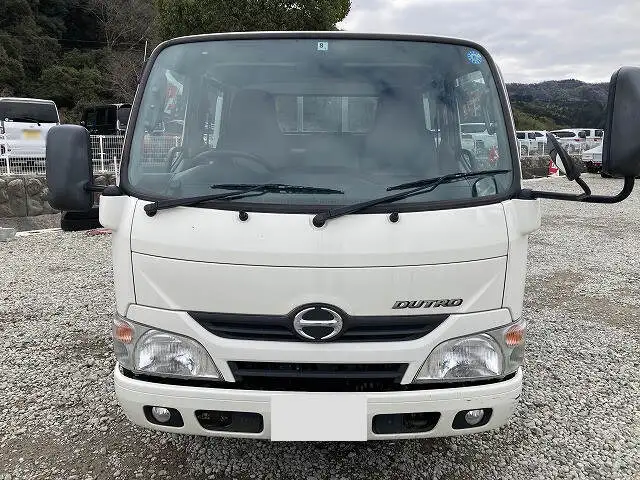 日野 デュトロ 小型 平ボディ Wキャブ TKG-XZU655Mの中古トラック画像2