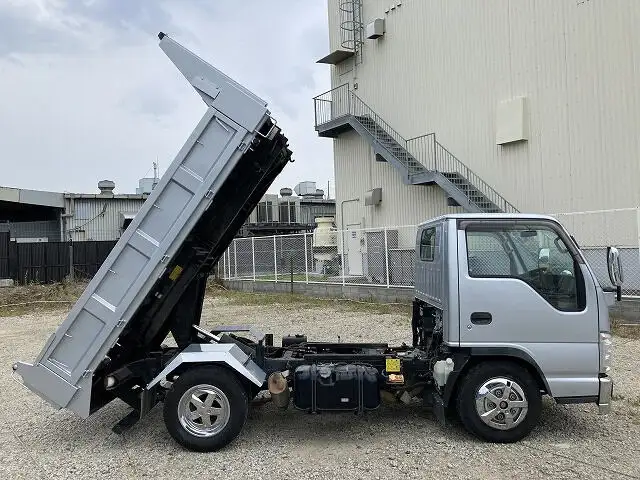 いすゞ エルフ 小型 ダンプ ローダー BDG-NKR85ANの中古トラック画像4