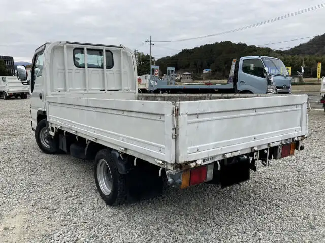 いすゞ エルフ 小型 平ボディ 10尺 KR-NKR69 の中古トラック