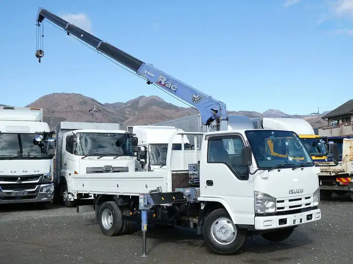 いすゞ エルフ 小型 クレーン付 4段 ラジコンの中古トラック画像2