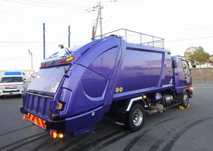 三菱 ファイター 中型/増トン パッカー車 プレス式 ベッドの中古トラック画像6