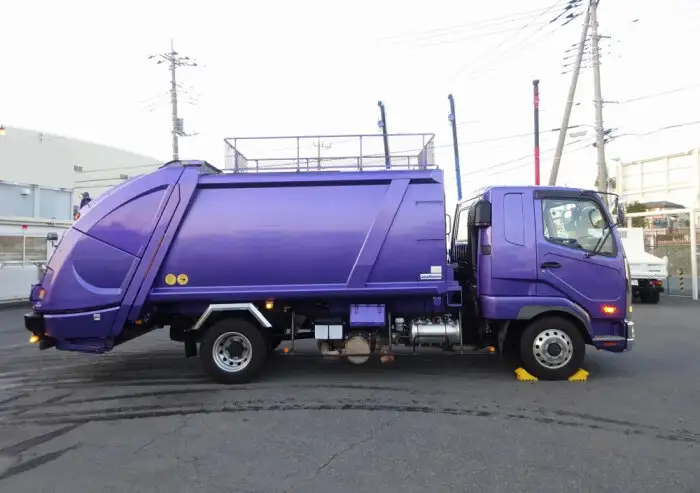 三菱 ファイター 中型/増トン パッカー車 プレス式 ベッドの中古トラック画像3