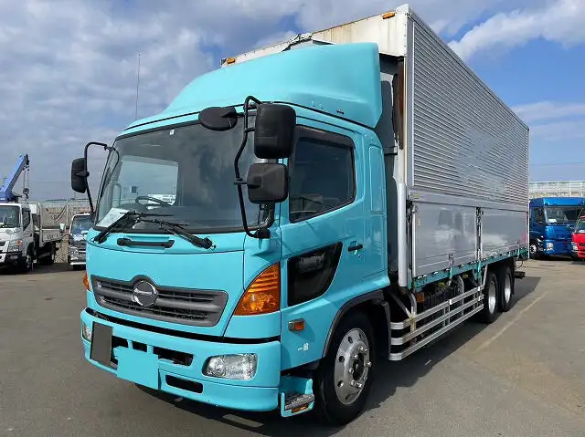 日野 レンジャー 中型/増トン ウイング 床鉄板 ベッドの中古トラック画像1